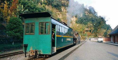 娱乐吃瓜酱火车